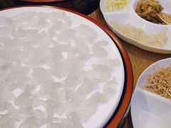 金鲷鱼生及配料-寻味顺德·南记酒家·传统顺德菜·鱼生(广源路店)