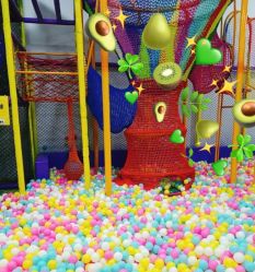 -蹦贝运动中心·蹦床·攀岩·闯关(龙岗店)