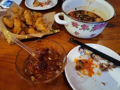 -爆炸头阿姨小四川正宗川味小吃(无任何分店)