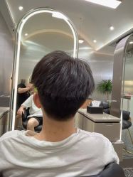 -Tloml salon