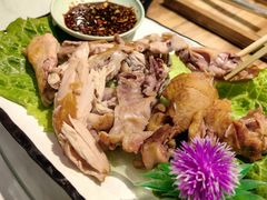 -靠山屯东北铁锅炖(东北菜，古美西路店)