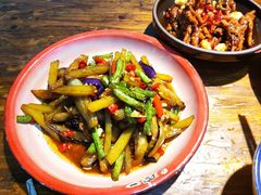 -老三样·美食研究中心(世贸路店)