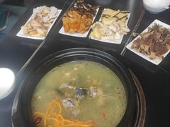 -野菌皇海景野生菌火锅(滨海大道店)