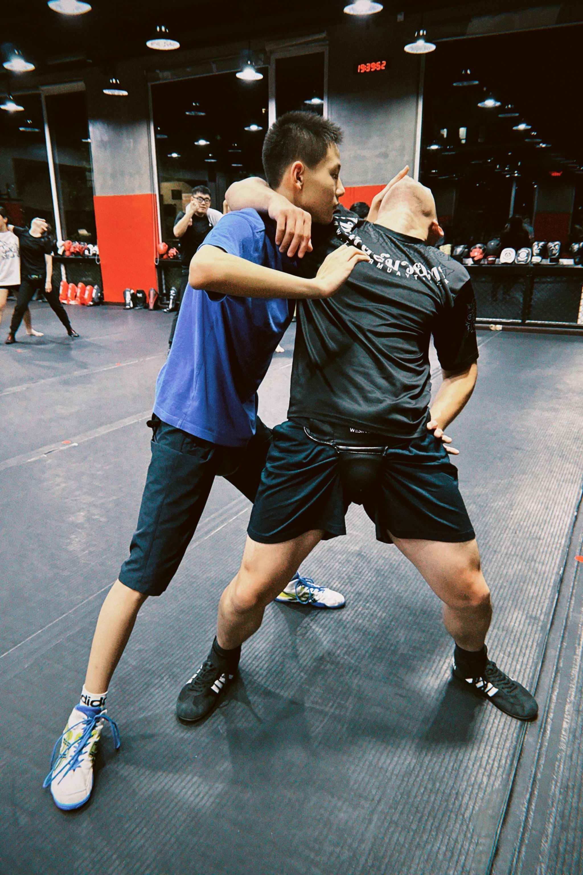 街头实用防身术——马伽术!