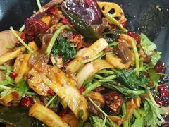 -啊美丽炭火烤肉(滑翔一店)