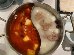 猪手鸳鸯锅-小街猪手(团结湖店)
