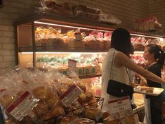 零售区-山崎面包(静安久光店)