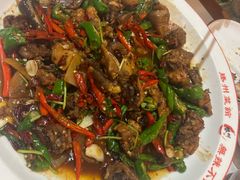 -鲁南仔·滕州炒鸡(经三路店)