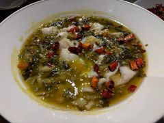 -临界音乐酒馆·小龙虾·江湖菜(华熙LIVE·鱼洞店)