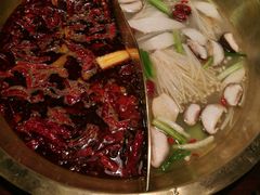 -重庆爽翻天老火锅(临平万达广场店)