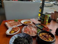 -山之屋炭火烧肉·生啤畅饮(大朗万科中央公园店)