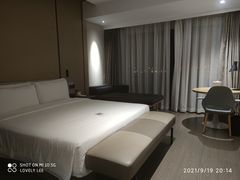 -苏州工业园区奥特莱斯亚朵酒店