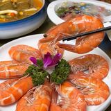 甩干海水的海鲜店，就在海棠国际免税店附近
