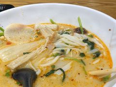 -麻小劲菌汤麻辣烫(体育西路店)