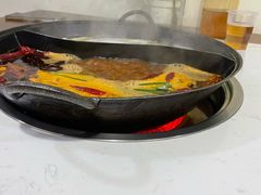 -重庆故事姊妹老火锅(财经学院店)