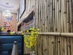 -醉美云南·云南菜主题餐厅(昆明站北京路双龙商场店)