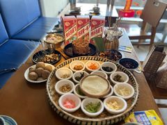 -包整·丝娃娃(一览甲秀楼风景店)