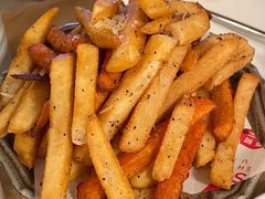 -春树下·树屋花房西餐厅(罍街AS1980店)