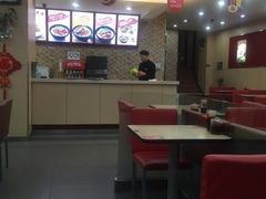 大堂-李先生牛肉面大王(营口大润发店)