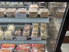 -红宝石·鲜奶小方·海派西点房(南丹店)