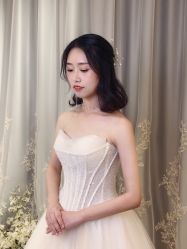 -艾米丽婚纱礼服