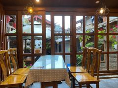 靠窗位-小厨子私房菜·云南美食店