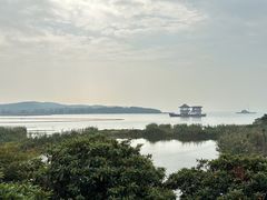 -亮河湾山庄