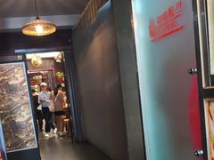 -万记麻辣烫国展总店