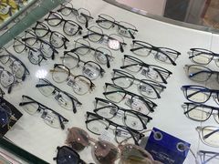 -同仁验光配镜(中心店)