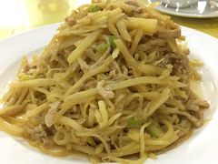 姜丝炒肉丝-雪野鱼头大王邢府公老店(雪野湖店)