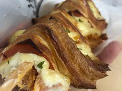 串烧起酥-红跑车蛋糕世界(清江路店)