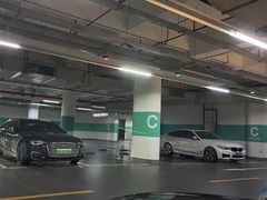 -丁香国际商业中心-停车场