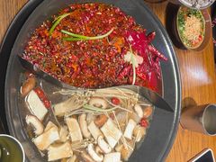 -萍姐火锅·公路夜市(武汉首店)