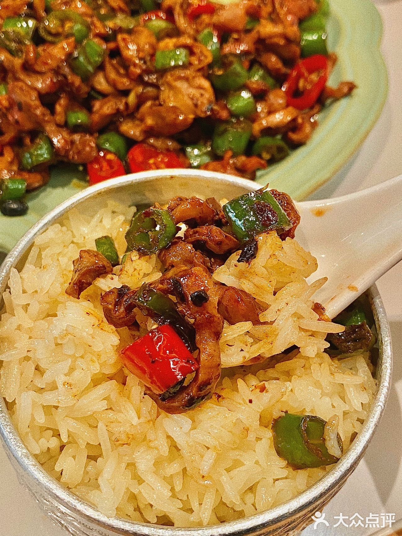 怒干三碗鸡油饭！这道爆炒鸡杂专治没胃口