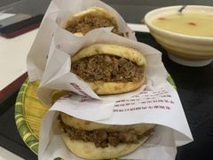-穆得·老周家牛肉烧饼(普利街店)