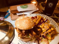 -动动咖啡清真西餐厅