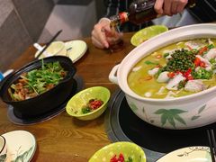 -重庆鸡公煲·青锅花椒鱼(牡丹江路店)