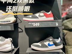 -NIKE上海青浦换季优惠店