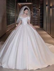 -不晚国际婚纱礼服