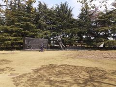 -龙华烈士纪念馆-停车场