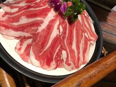 -老牌坊云南鱼豆花火锅(爱建店)