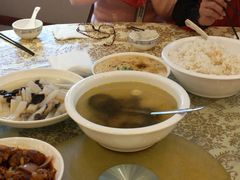 -鸿一饭店(隐秀路店)