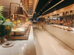 -享遇.锅姥姥牛排海鲜自助(小寨店)