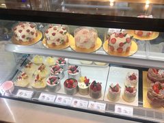 -花花卷卷·鲜食蛋糕(静安久光百货店)