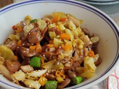 酸菜鸡杂-八张桌子(老店)