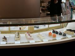 面包甜点陈列柜-PAUL LAFAYET 法式甜品(港汇广场店)