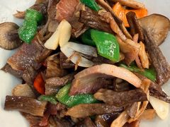 鹿茸菌炒腊肉-妈妈的味道(和顺古镇店)