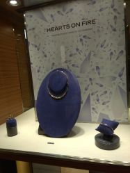 -周大福 CHOW TAI FOOK(新世界百货崇文店)