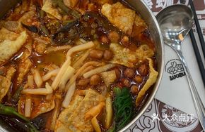 Special Stir-Fried Snail Noodles