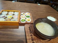 -良米山·云南野生菌过桥米线(上海首店)